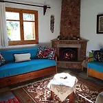 Holiday home Persefoni's Traditional House