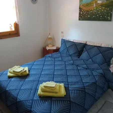 Persefoni's Traditional House Holiday home
