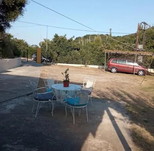 Сasa de vacaciones Persefoni's Traditional House Promirion